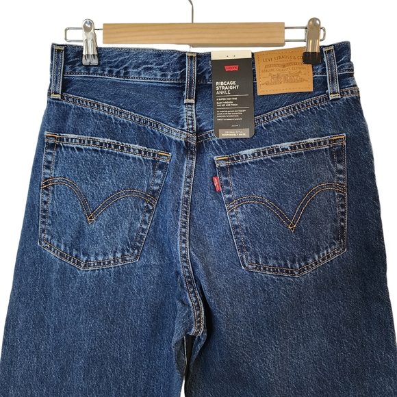Levi's Ribcage Straight Ankle Jean - Picture 11 of 12